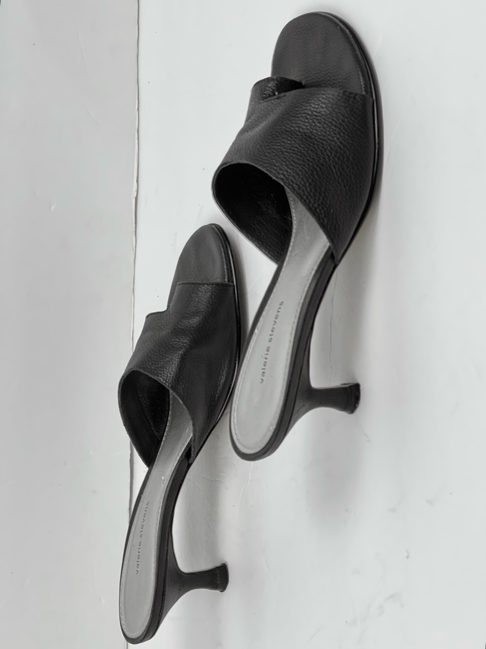 Valerie Stevens Black Leather Toe Loop Slide Sandals 7.5 (EU 38) - Picture 11 of 16